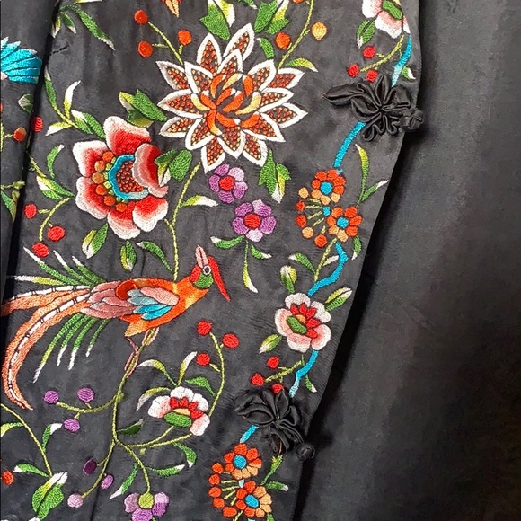 Delicate Chinese jacket - Picture 2 of 11